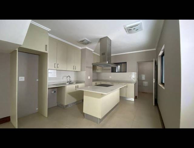 3 BEDROOM PROPERTY TO RENT IN NEW TOWN CENTRE